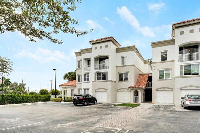 Building Photo - 11041 Legacy Blvd Unit 305