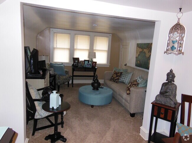 Building Photo - 3139 S Mabbett Ave Rental