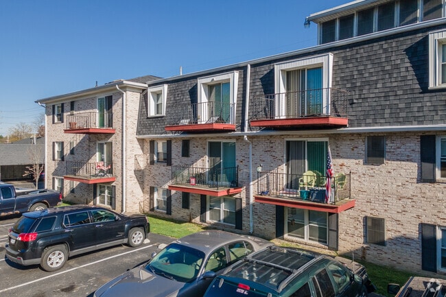 Hillcrest Apartments