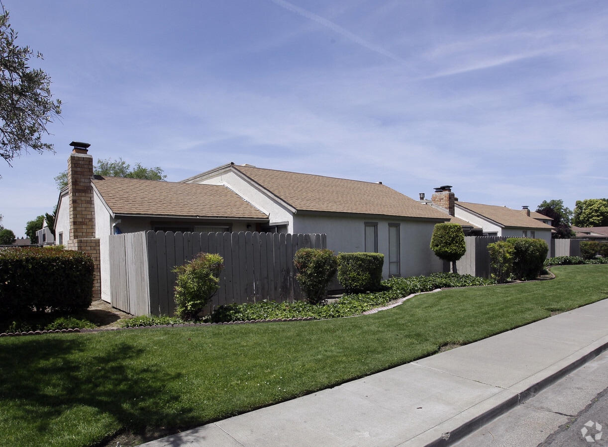 Photo - Plaza Del Monte Apartments