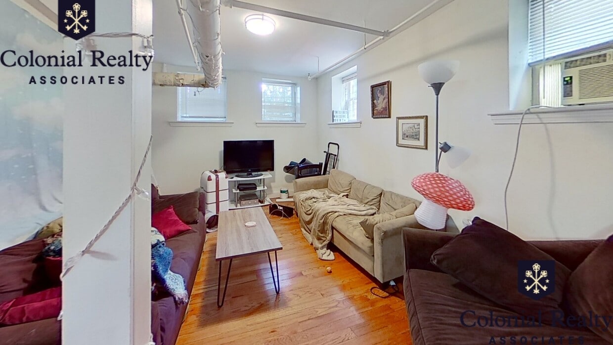 Photo - 6 Camelot Ct