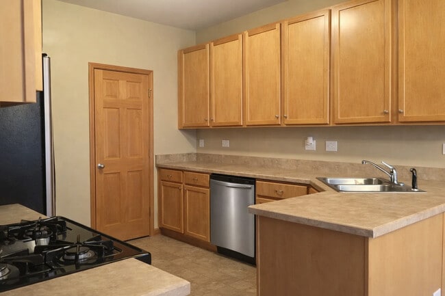 Photo - 1447 Millbrook Dr
