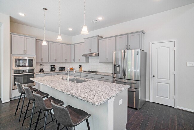 Photo - 206 Liatris Ct