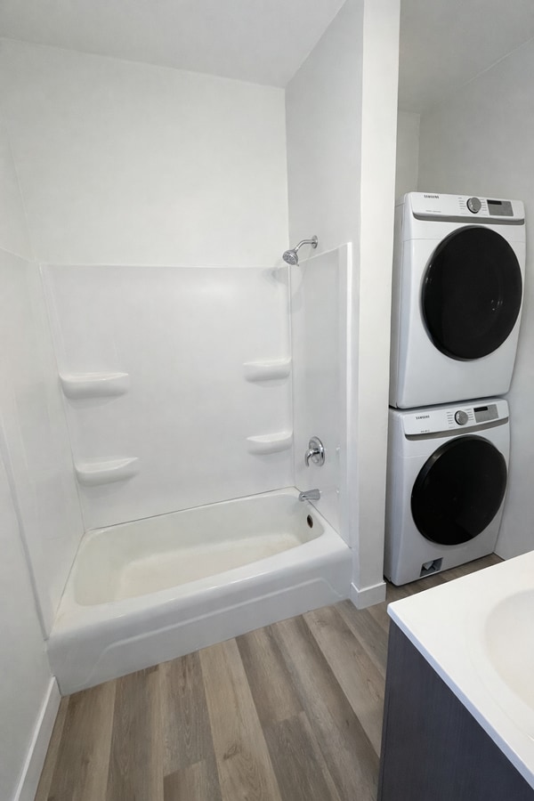 Photo - 717 2nd Ave NE