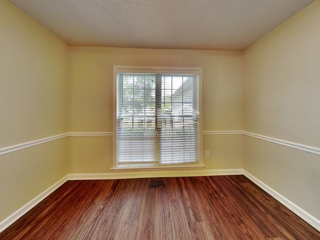 5 Stonington Way