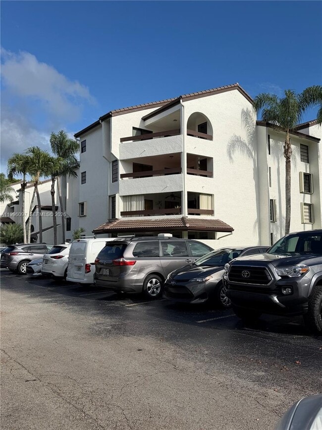 Building Photo - 9140 SW 123rd Ct Unit 309