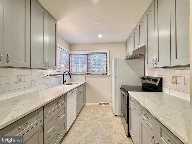 Photo - 4800 Sugar Plum Ct
