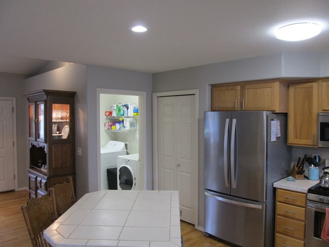 laundry room - 2140 SW 35th Pl Unit house
