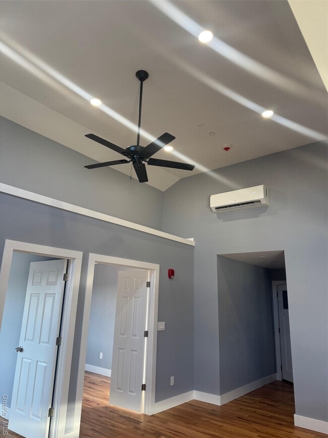 Photo - 1035 Montauk Hwy Unidad 5