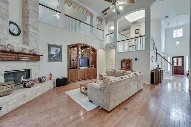 Building Photo - 5701 Christy Ln