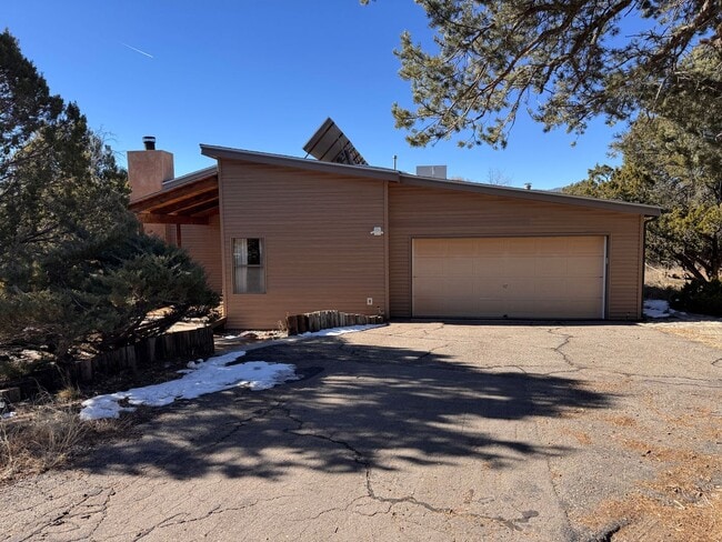 Photo - 3 Bedroom, 2 Bathroom Home in Tijeras, NM