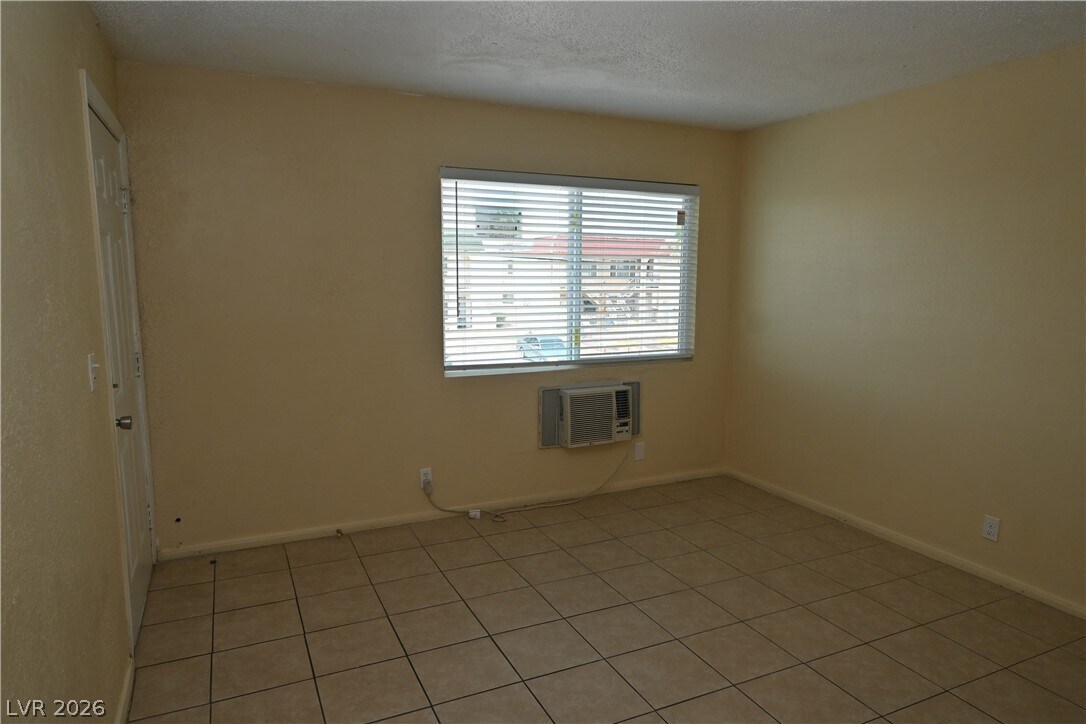 Photo - 3021 E Carey Ave Unit 4