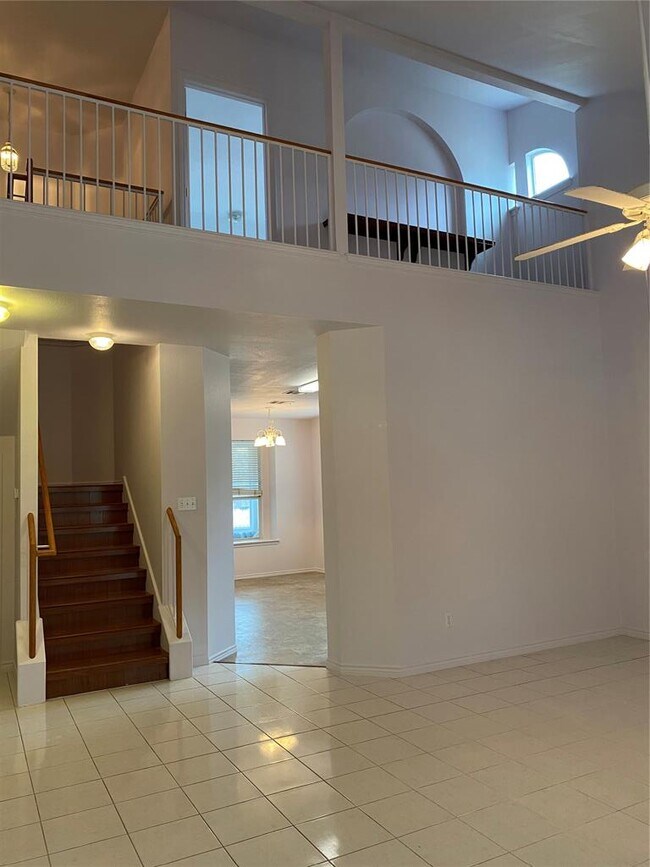 Photo - 1850 Logan Dr