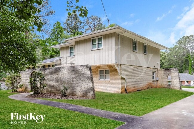 Photo - 7037 Dalmatia Dr