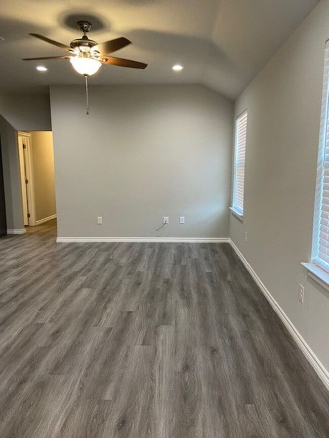 Photo - 2867 Melissa Ln