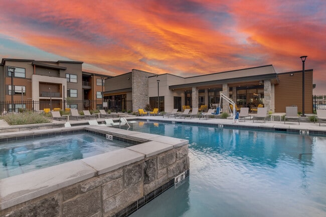 Building Photo - The Avante Rental
