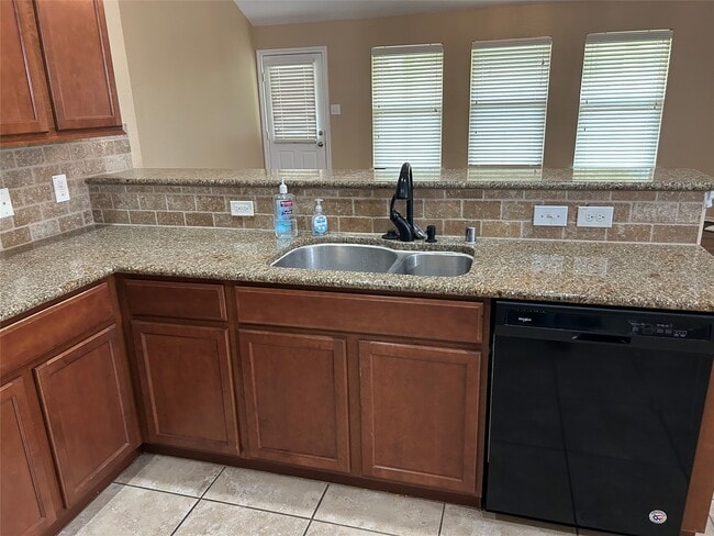 Photo - 25111 Country Gate Dr