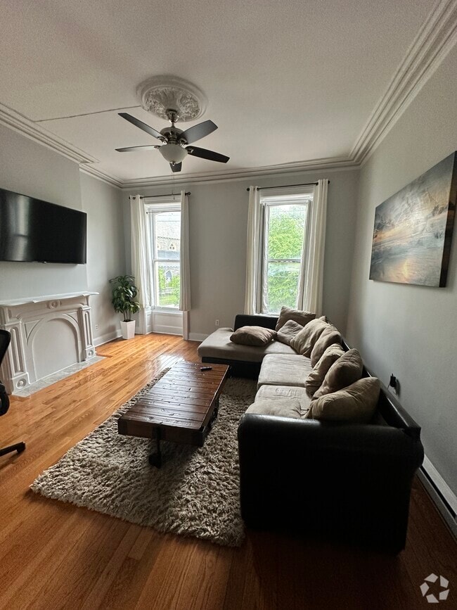 Building Photo - 57 Ten Broeck St Unit Amar Rental