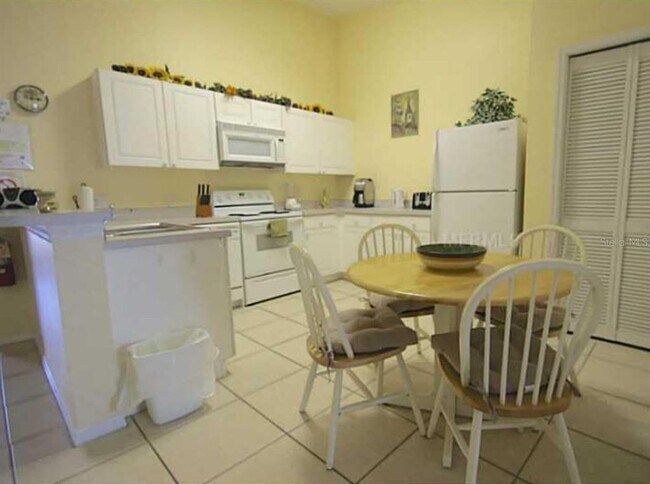 Photo - 8848 Grand Palms Cir Unit B