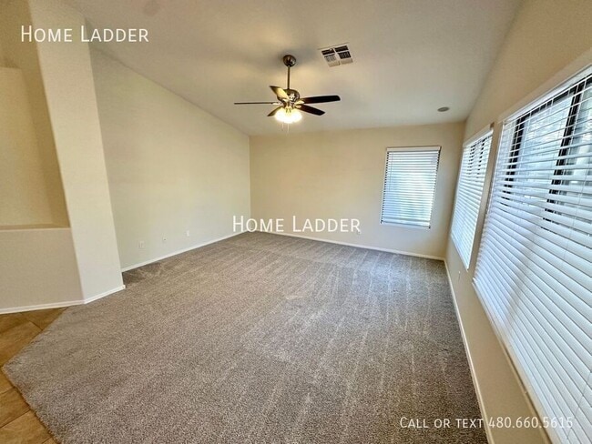 Photo - 1028 S Roca St