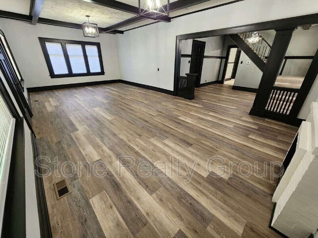 Photo - 1723 Thompson Ave