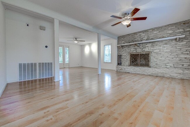 Photo - 1508 Grayford Dr