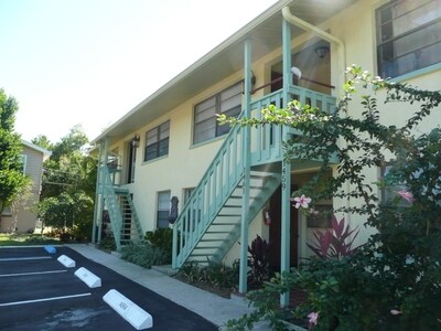 Photo - 1459 Drew St Apartments
