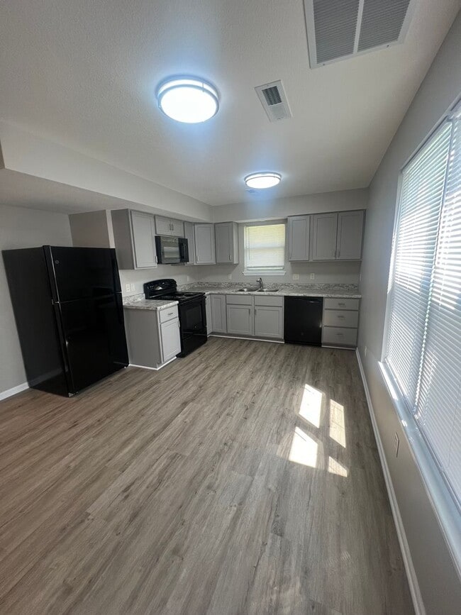Photo - 3704-3706 Pimlico Unit 3706 Pimlico