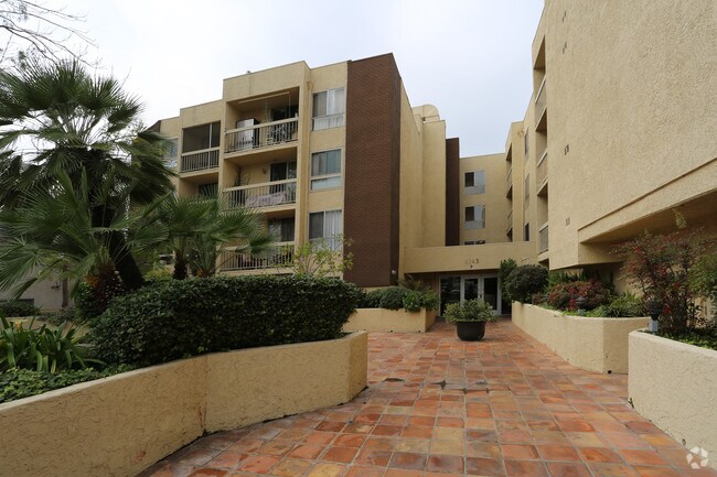 Bakman Towers