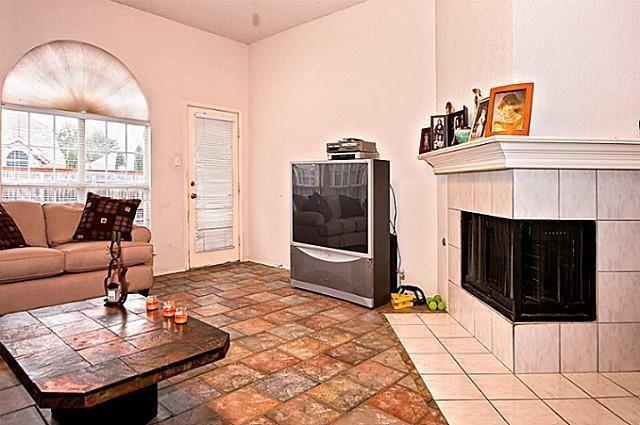 Photo - 1521 Simsbury Dr