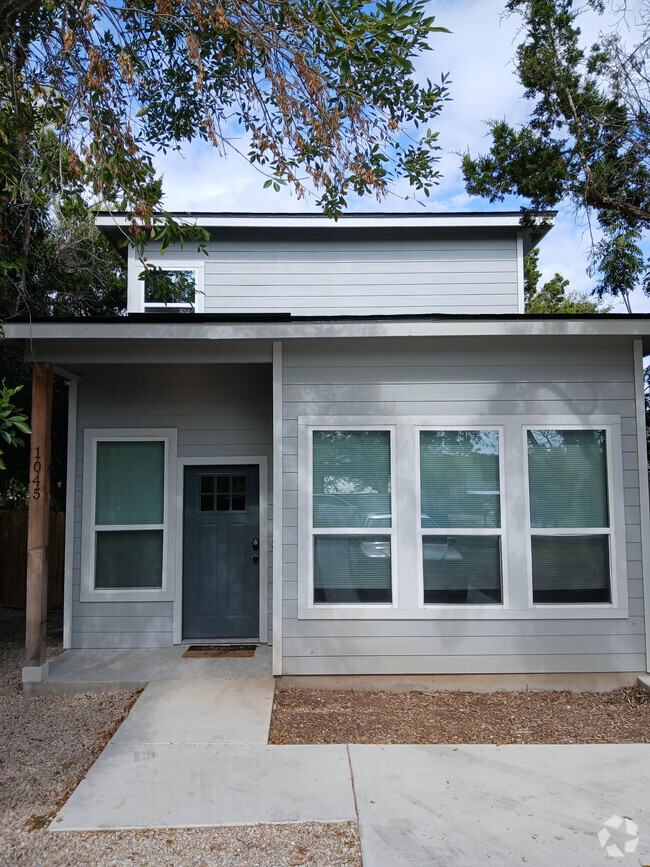 Building Photo - 1045 Peach Tree Rental