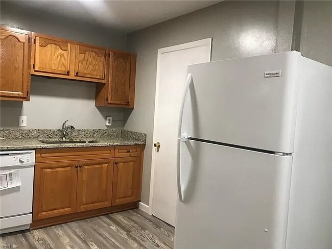 Photo - 5775 W Hastings Arch