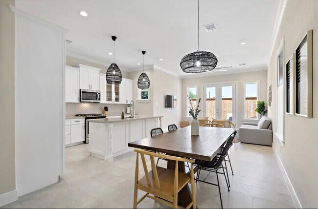 Photo - 3703b Bolin Rd