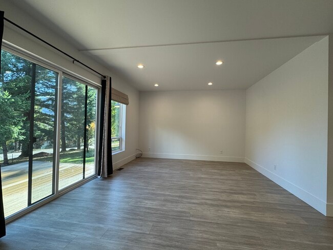 Photo - 361 Frank Johns Rd