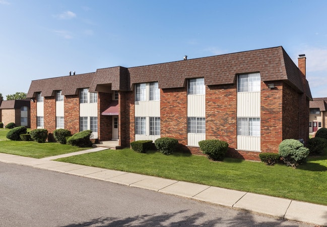 Venoy Pines Apartments