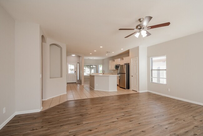 Photo - Inviting Single-Story Home in Surprise, AZ