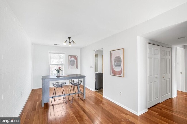 Photo - 788 Quince Orchard Blvd Unidad 201