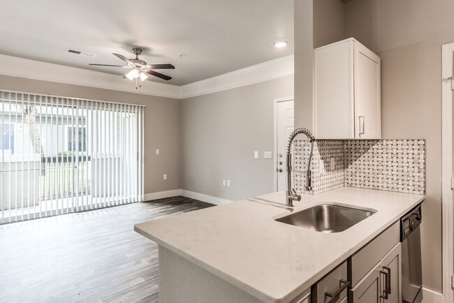 Photo - Stylish Living with 1 Month Free Rent! Unit PLR