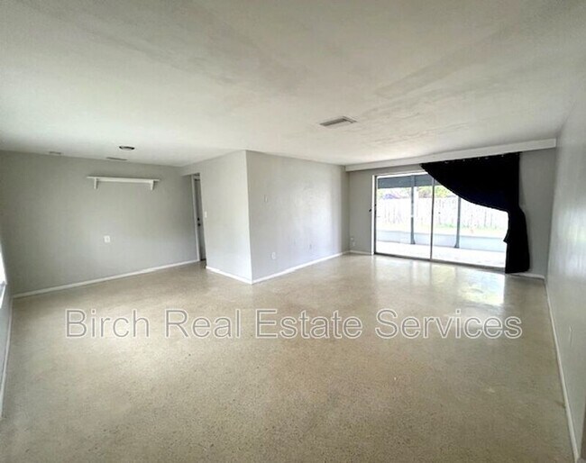 Photo - 3319 Williamsburg Loop