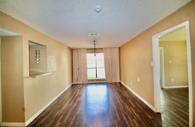Photo - 4701 Spring Ln