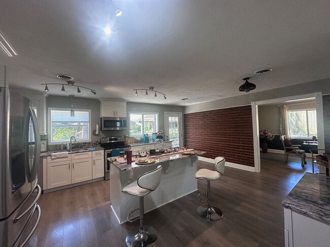 Photo - 1729 Ray Rd