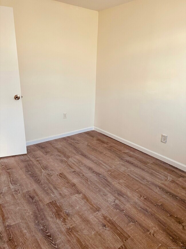 Photo - 202 Allen St Unit #1