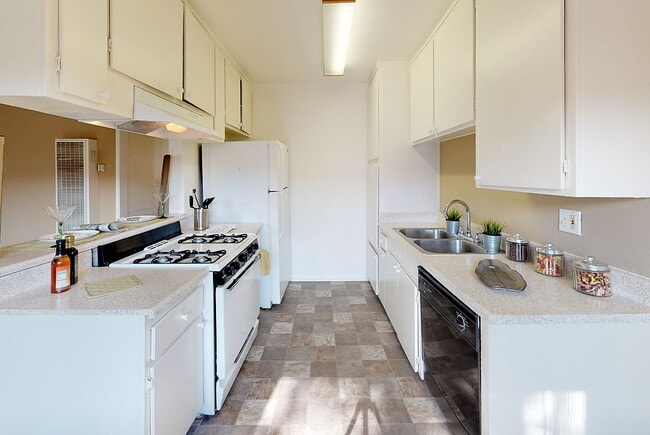 Photo - Walnut Heights