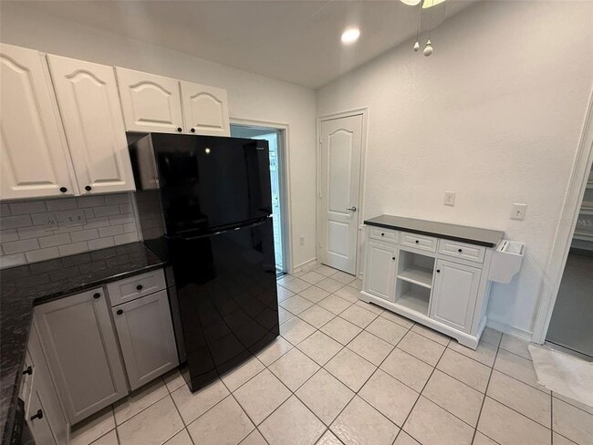 Photo - 512 Dewhurst St