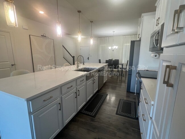 Photo - 3011 Pinehills Wy.