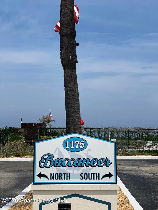 Building Photo - 1175 Jimmy Buffett Mem Hwy Unit 200