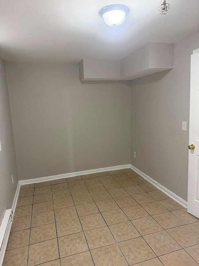 Photo - 326 1/2 Laurel Ave Unit 3