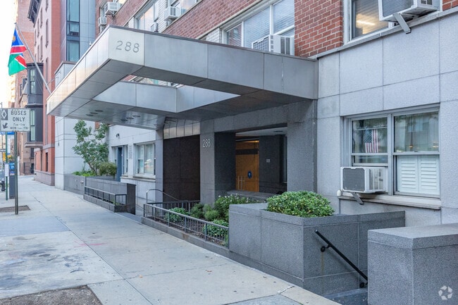 Photo - 288 Lexington Ave