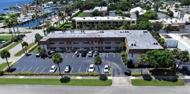 Photo - 310 Lake Shore Dr West Palm Beach, FL 33403