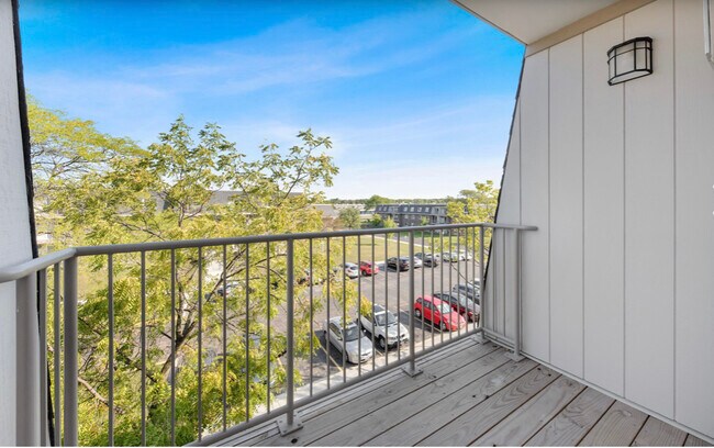 831 Mcintosh Ct Unit 16-306